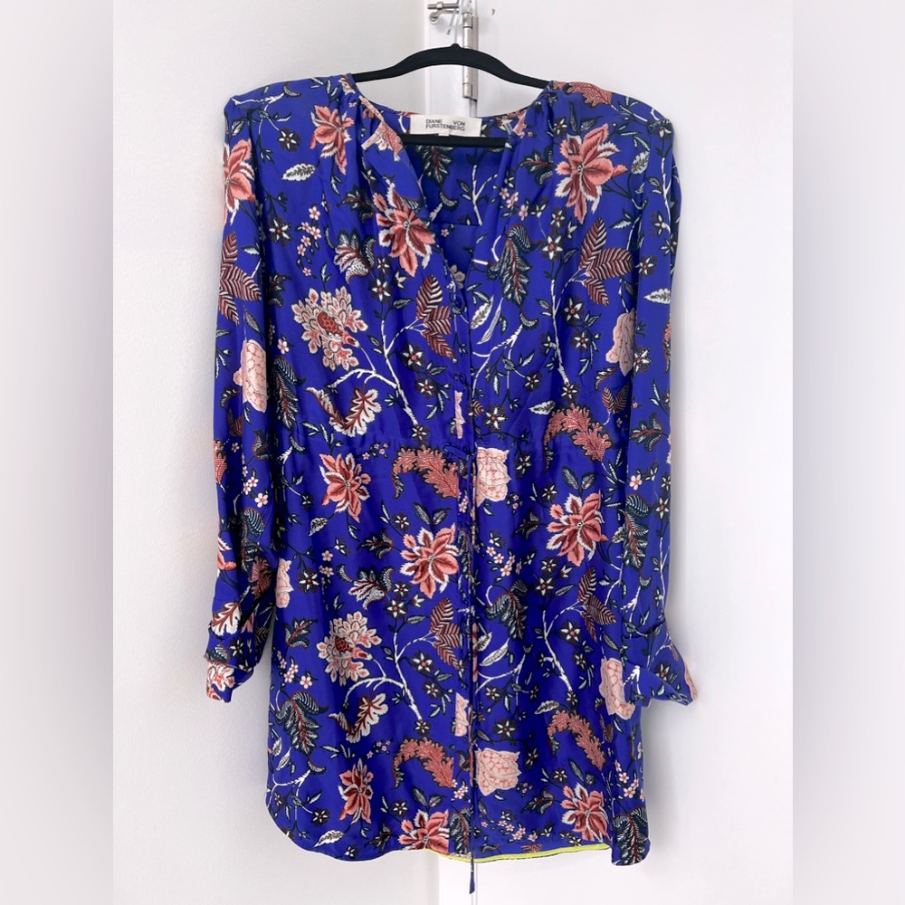 Diane Von Furstenberg Silk Shirt Dress with Tie - Size 6